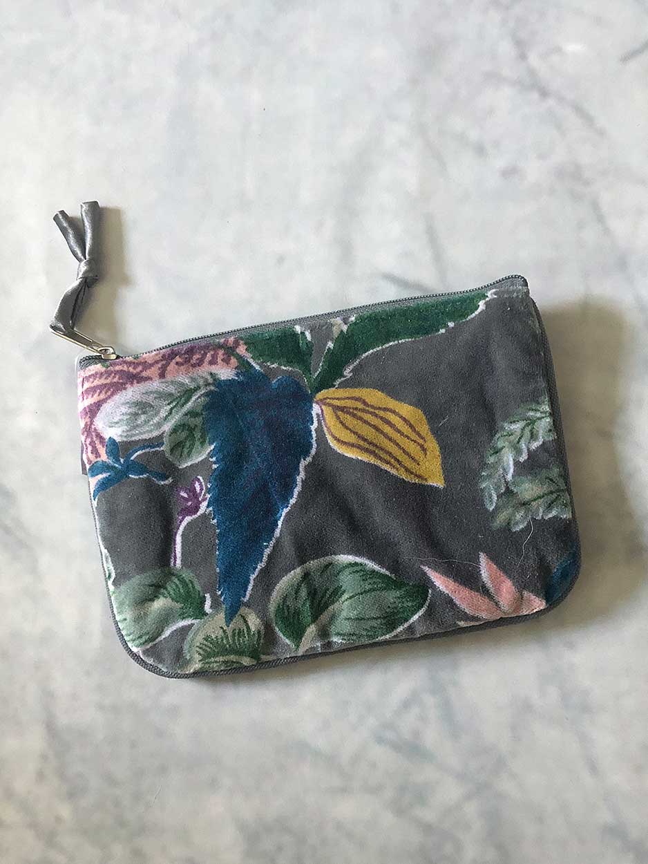 Botanical Velvet Zipped Pouch - Image 5