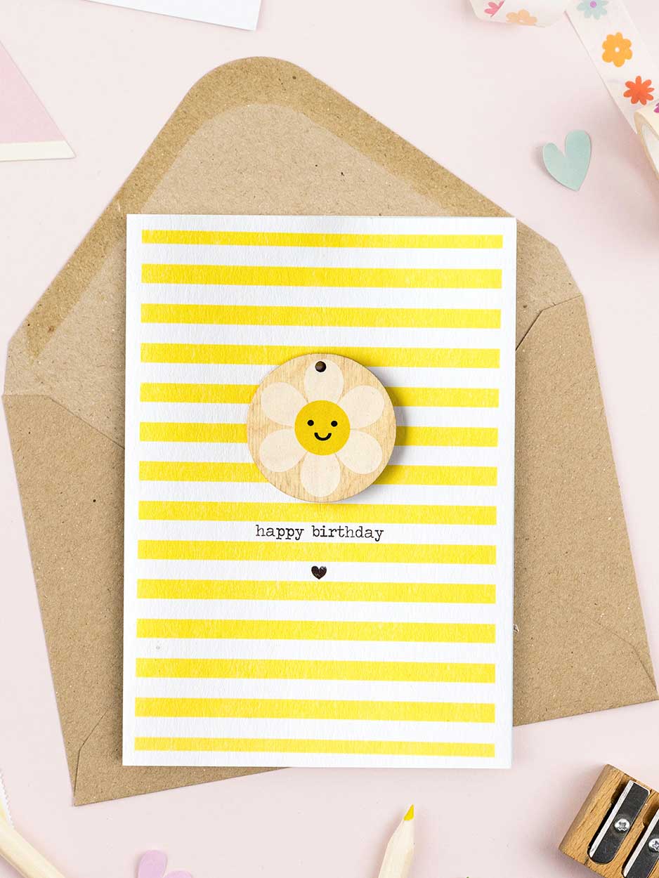 Happy Birthday Card With Wooden Daisy Decoration - Striped